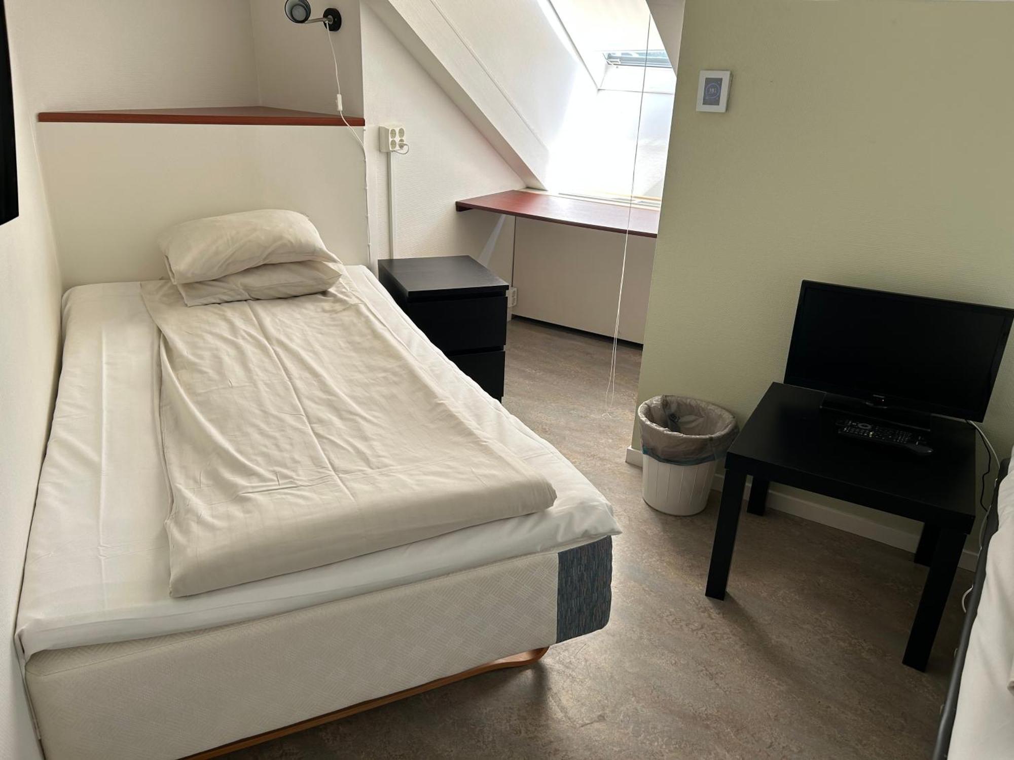 Hotel Kupolen Бурленге Экстерьер фото