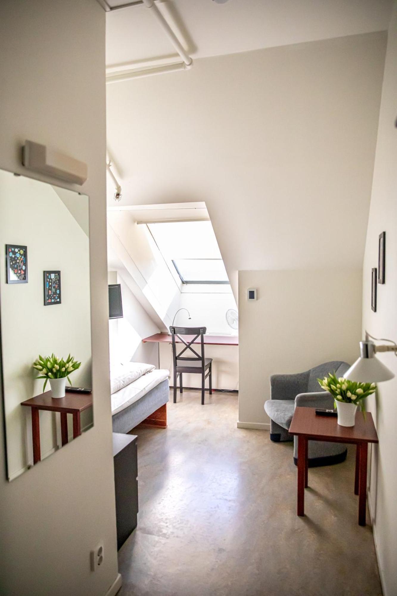 Hotel Kupolen Бурленге Экстерьер фото
