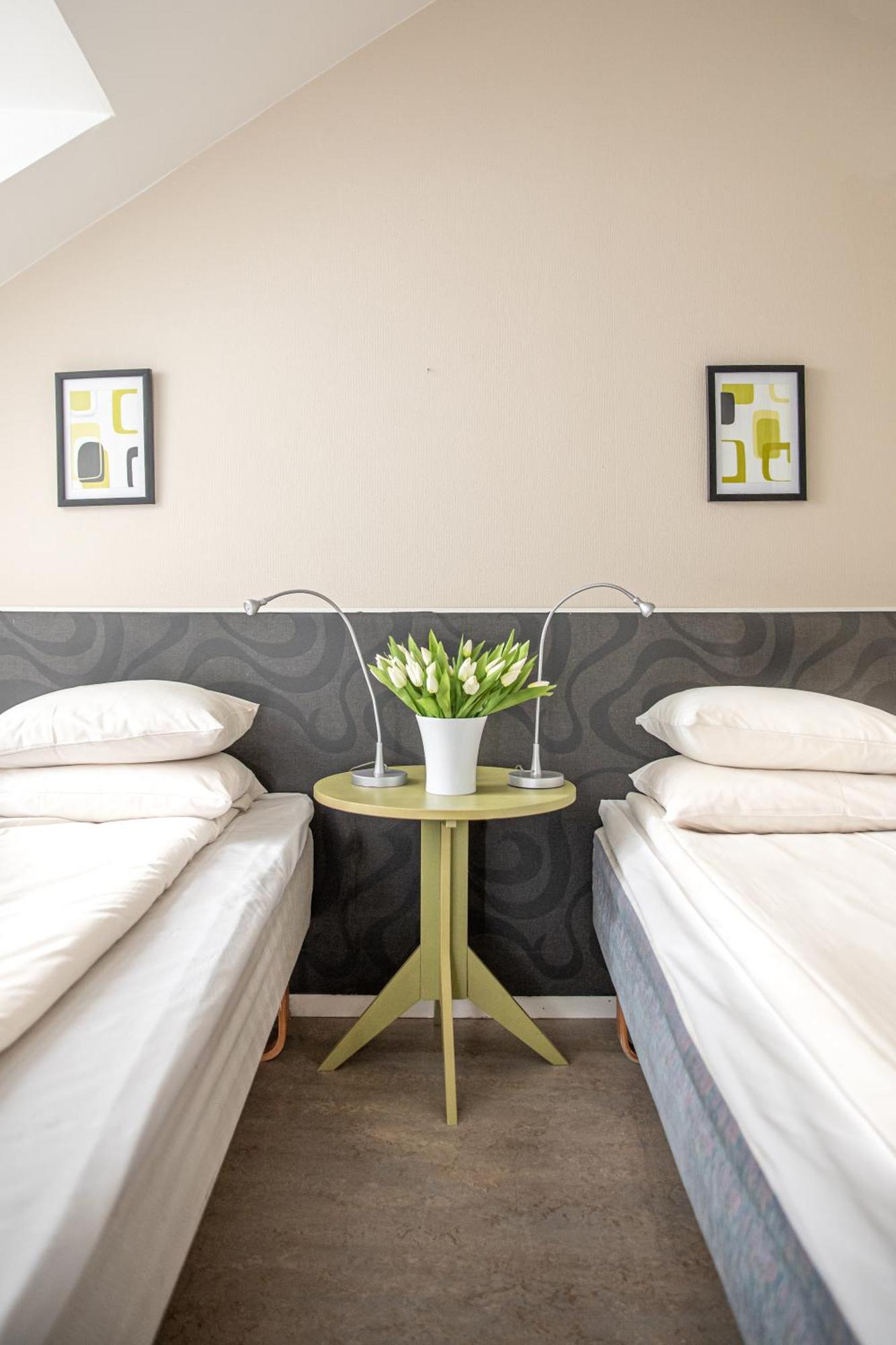 Hotel Kupolen Бурленге Экстерьер фото